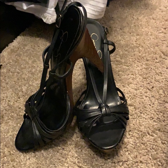 Jessica Simpson heals - Picture 2 of 2